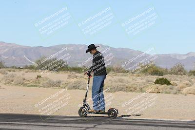 media/Jan-15-2026-Racers Edge (Thu) [[dfebeb70ab]]/1-Around the Pits-Track Walk/